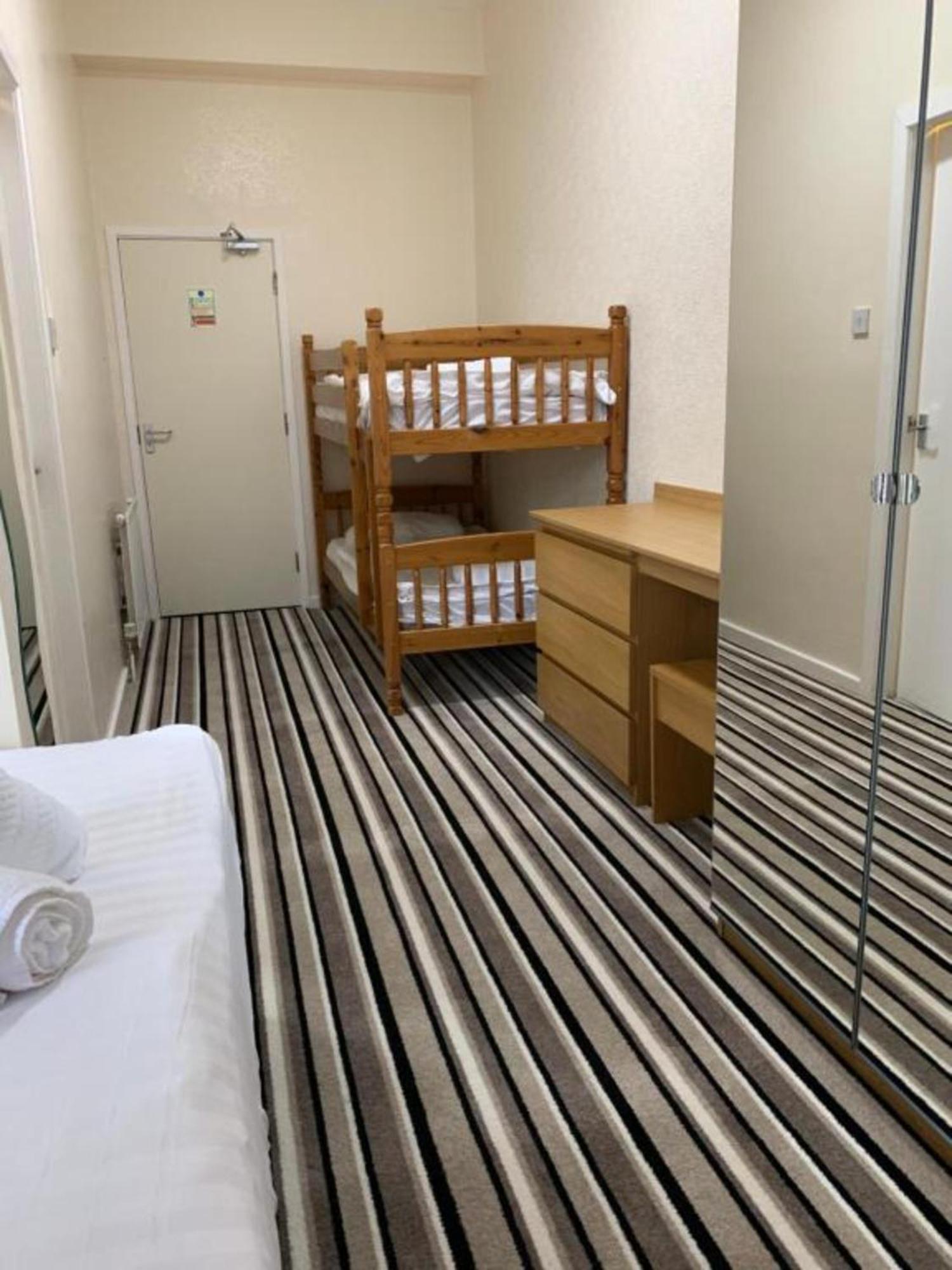Oyo Wave Crest Hotel Blackpool Eksteriør bilde